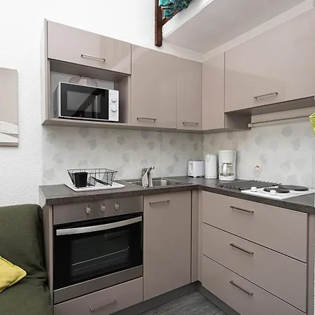 Pour 4 Personnes Avec Piscine Au Lavandou - Fr-1-803-94 Apartament Le Lavandou