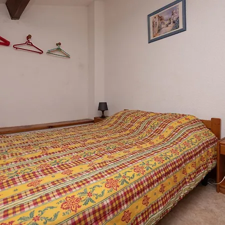 Apartment Pour 4 Personnes Avec Piscine Au Lavandou *