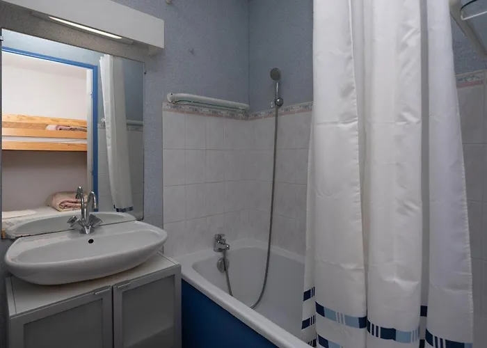 Pour 4 Personnes Avec Piscine Au Lavandou - Fr-1-803-94 Apartmán Le Lavandou